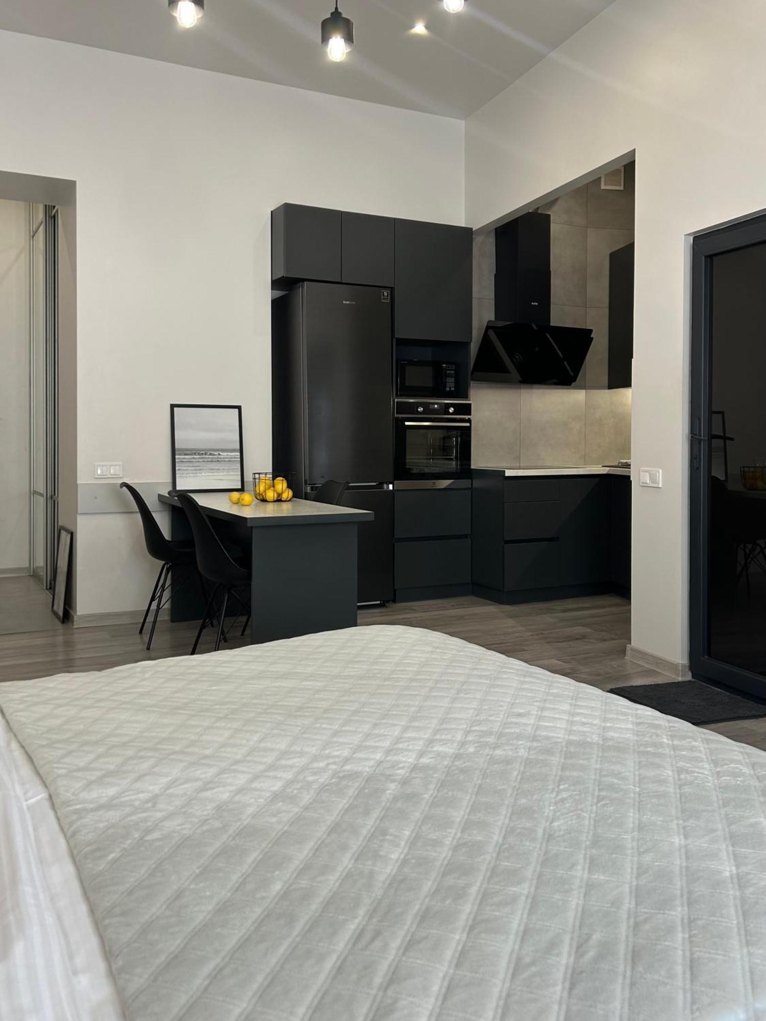 Miamo Apart Городоцька 45 Lviv Exteriör bild